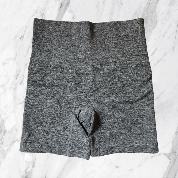 Pantalon Deep Grey High Waist Spandex Shorts - Picture 1 of 2